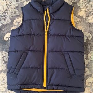 Old Navy size 5T winter puff vest